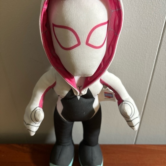 BLEACHER CREATURE MARVEL GHOST SPIDER GWEN PLUSH 11” - Picture 2 of 10